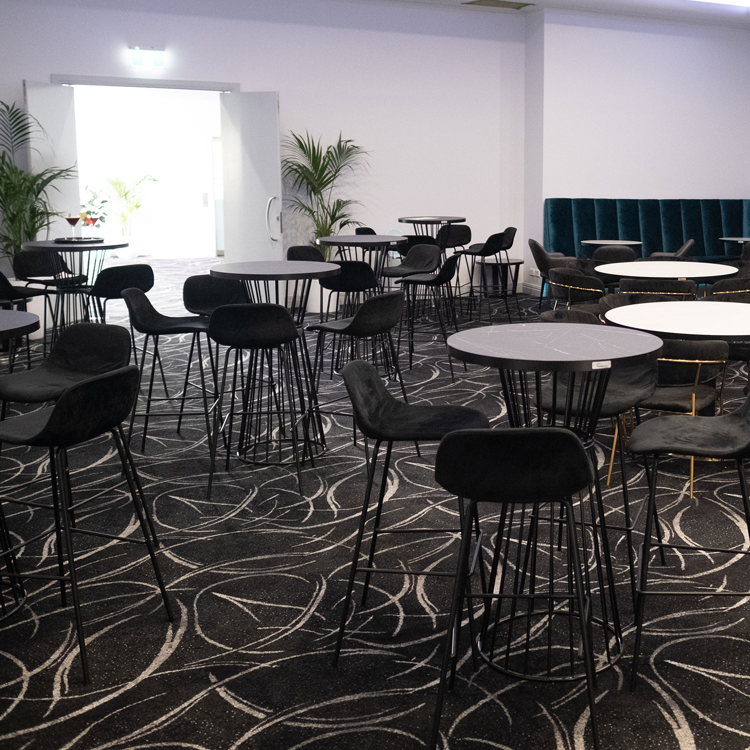Cocktail-lounge-2
